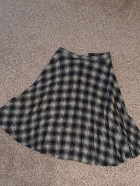 Int. Ladies garment workers union tag plaid pleated long skirt winter